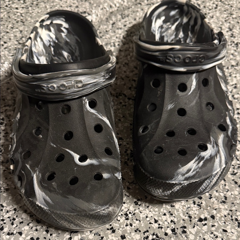 CROCS Men’s Black and White Marble Clogs